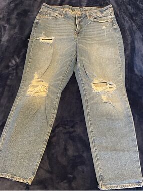 Old Navy Distressed Light Blue High-Rise Jeans